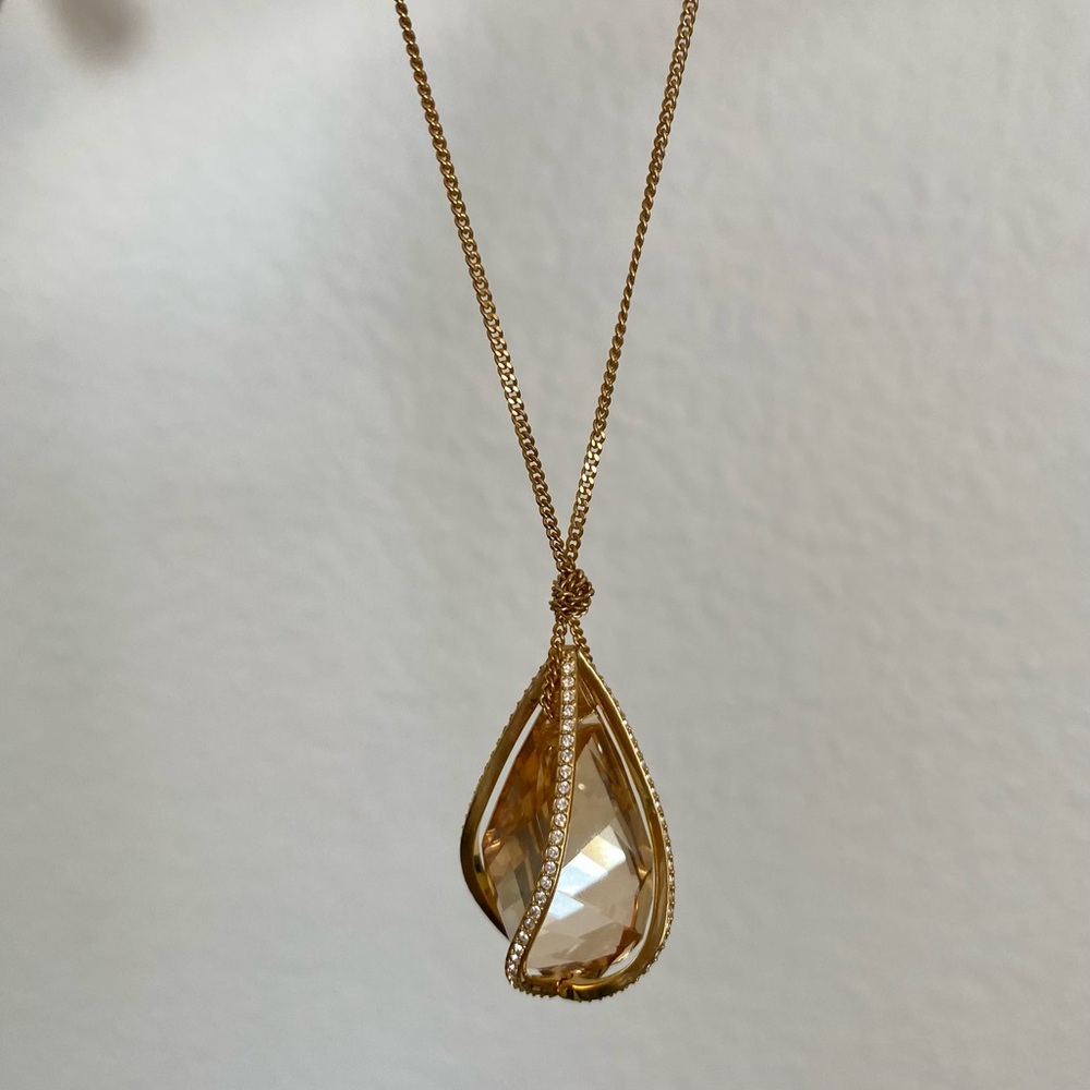Brand NEW Swarovski Pendant Necklace